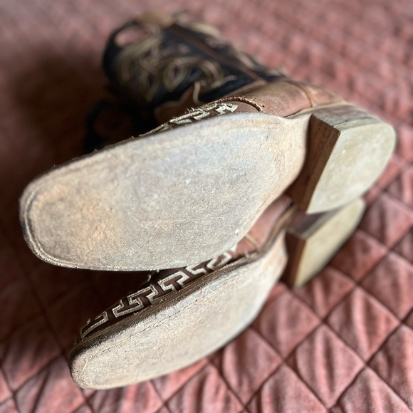 El General Genuine Leather Cowboy Boots scroll embroidery detail square toe - Picture 5 of 7